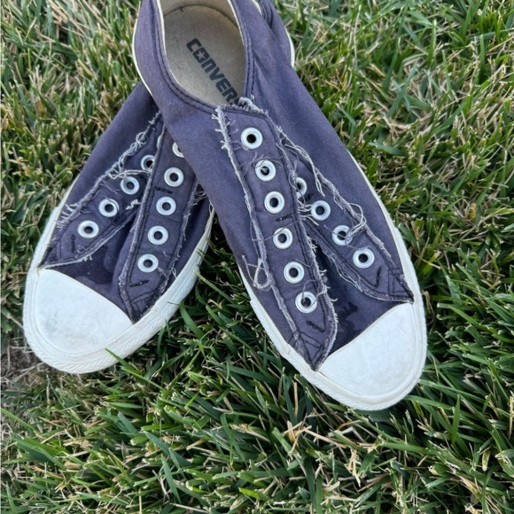 NO LACES faded black CONVERSE 😎cute 🖤classic 🖤comfy 🖤convenient 🖤unisex 😎